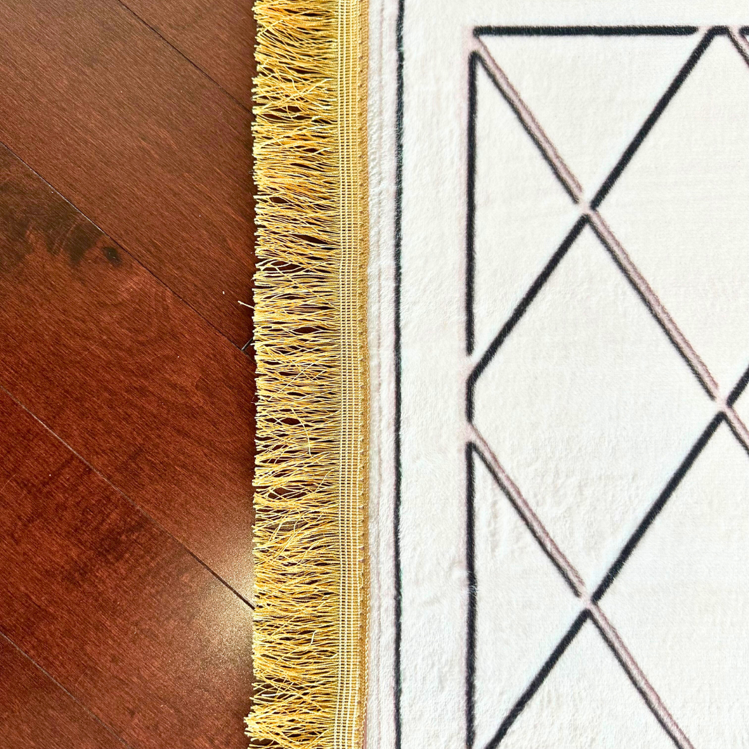Off-White Mosque-Shaped Luxury Prayer Rug (Thick Cushioning & Long Size)