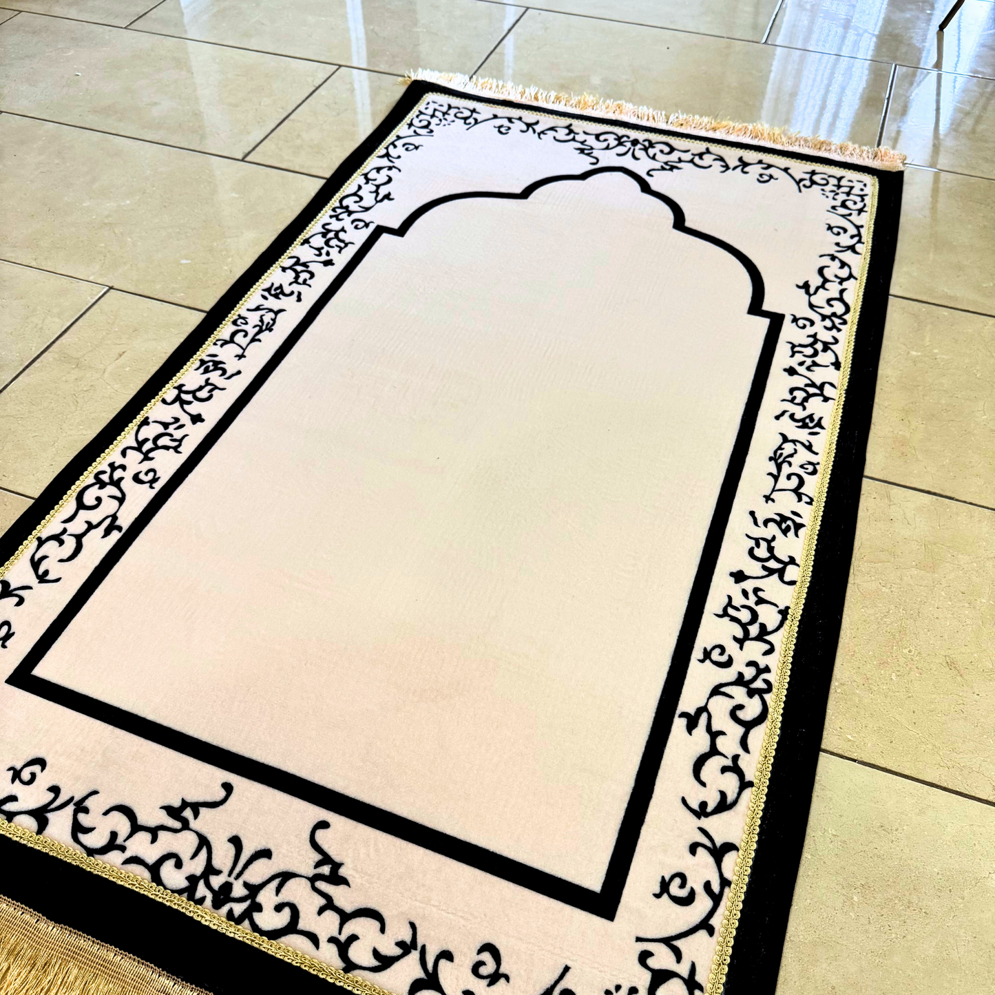 Off-White Mosque-Shaped Luxury Prayer Rug (Thick Cushioning & Long Size)