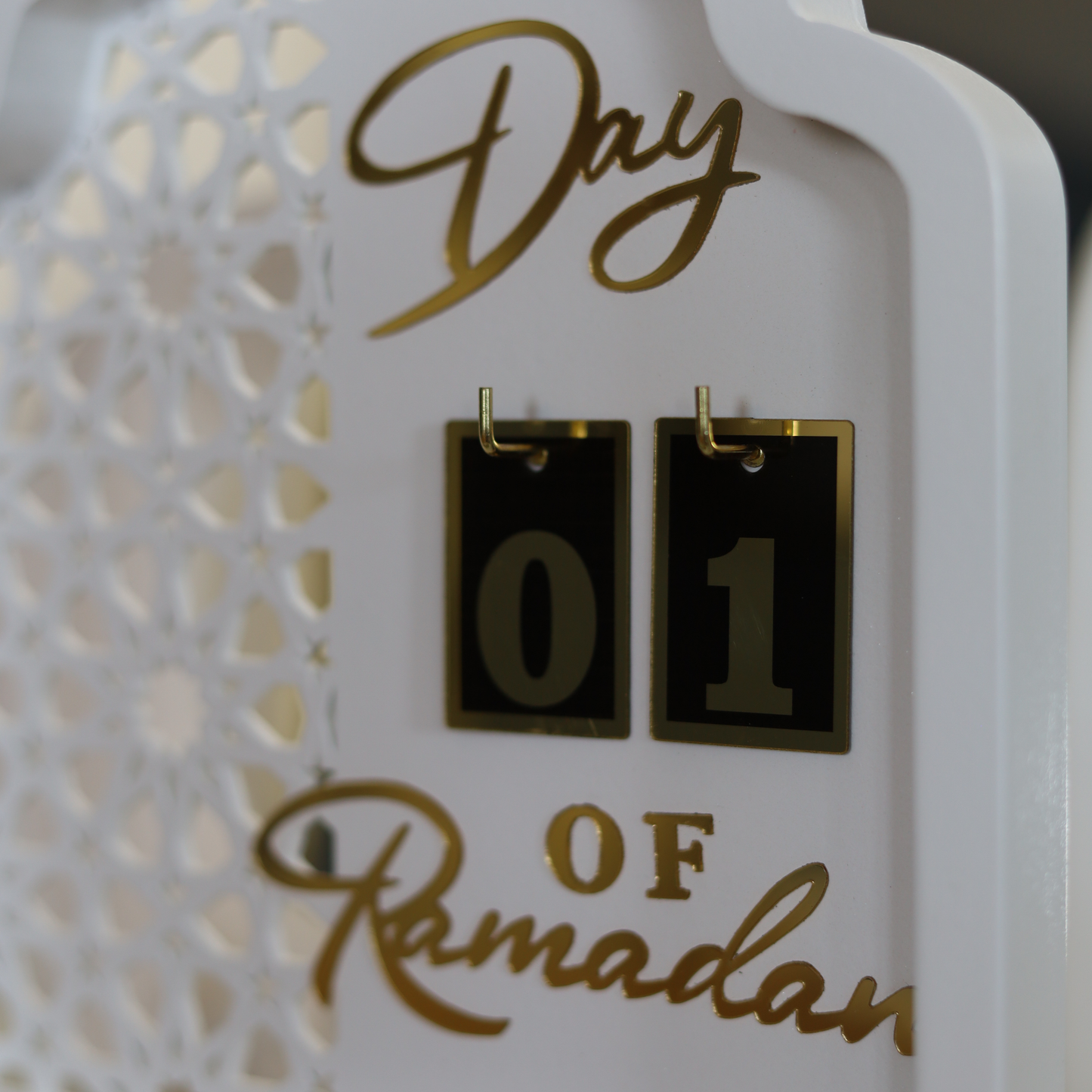 Luxury Ramadan Countdown Calendar – White Mosque-Inspired MDF Table Decor