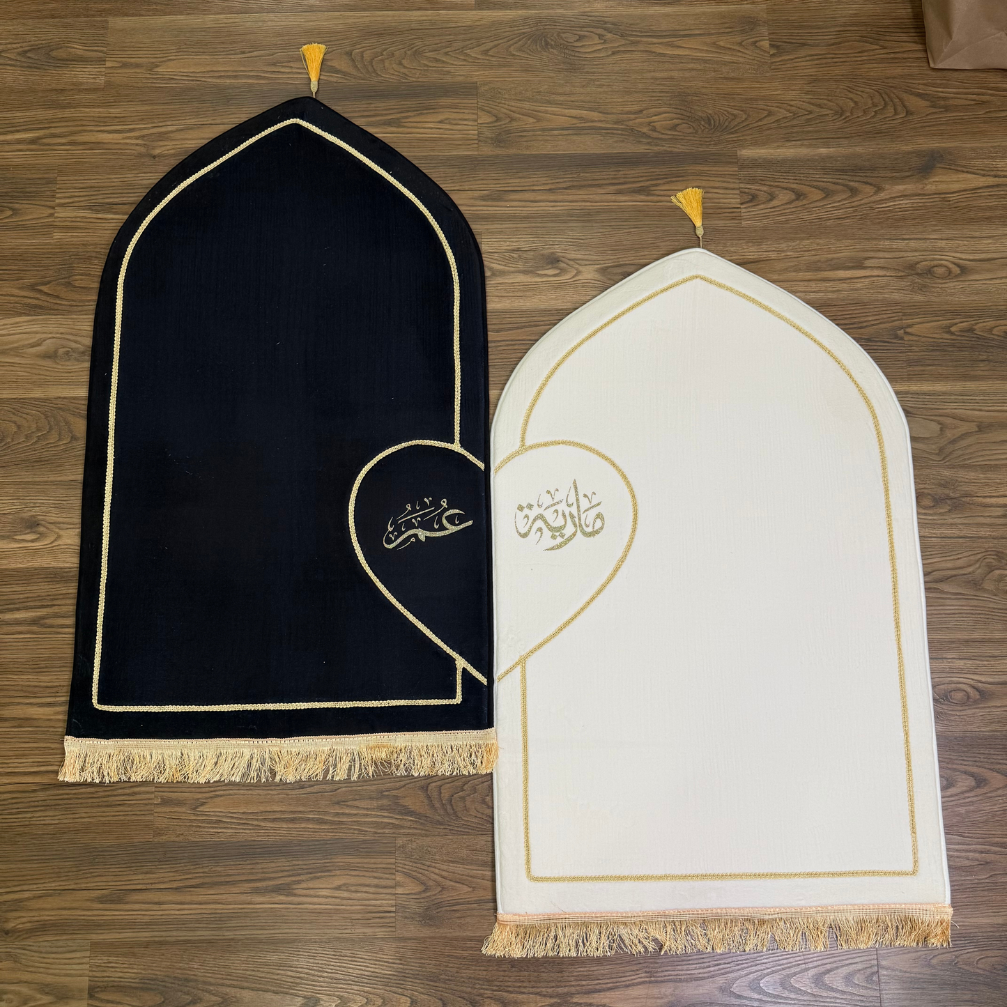 Personalized Couples Muslim Prayer Rugs Set of 2 (Thick Cushioning and Soft Material)