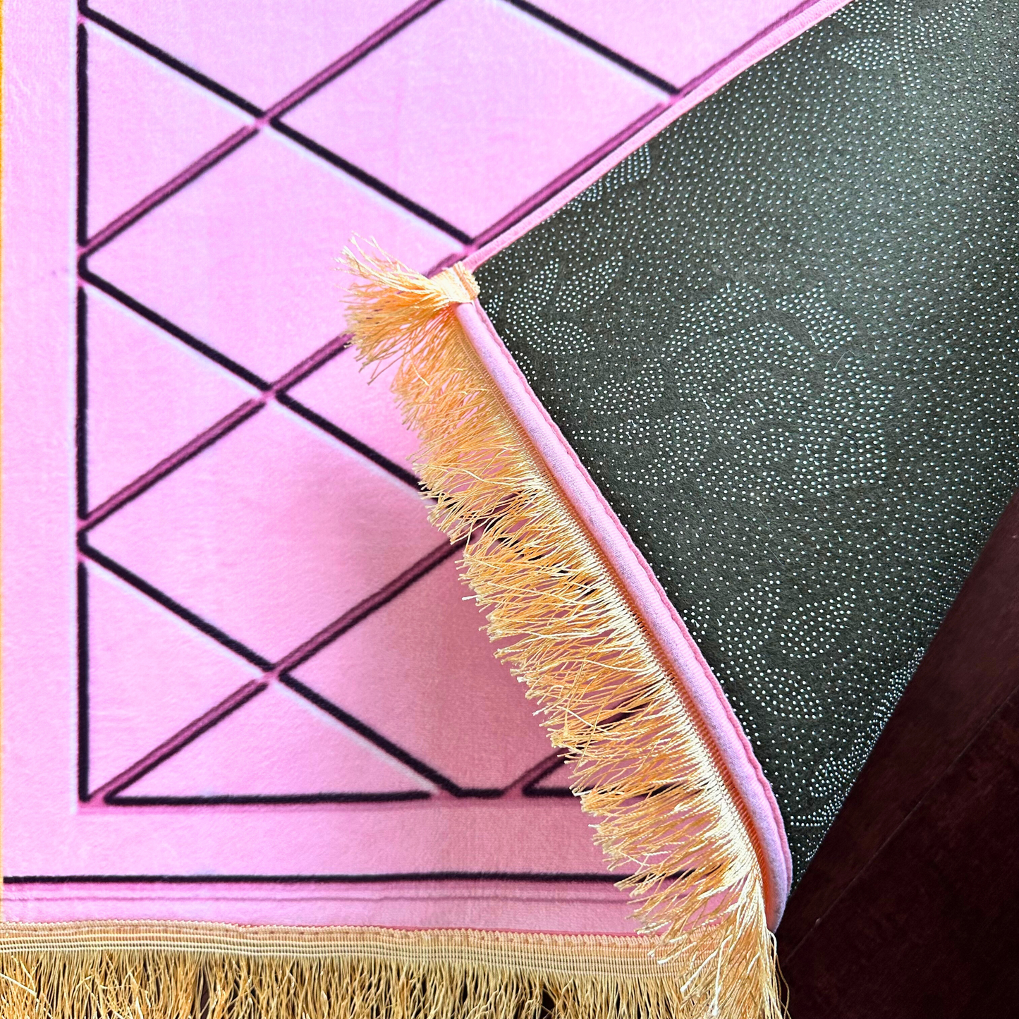 Personalized Elegant Muslim Prayer Rug - Pink (Thick Cushioning and Long Size)