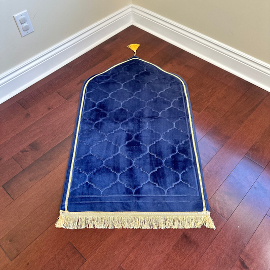 Blue Muslim Prayer Rug Elegant (Thick Cushioning and Soft Material)