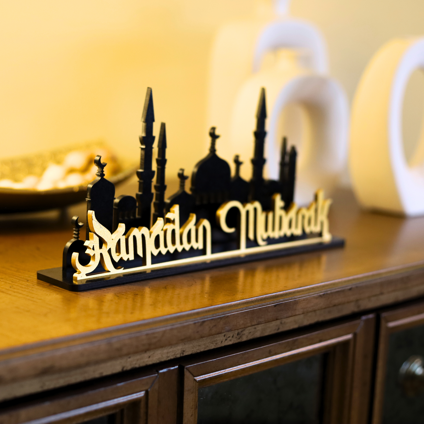 Elegant Ramadan Mubarak With Mosque Table Decor