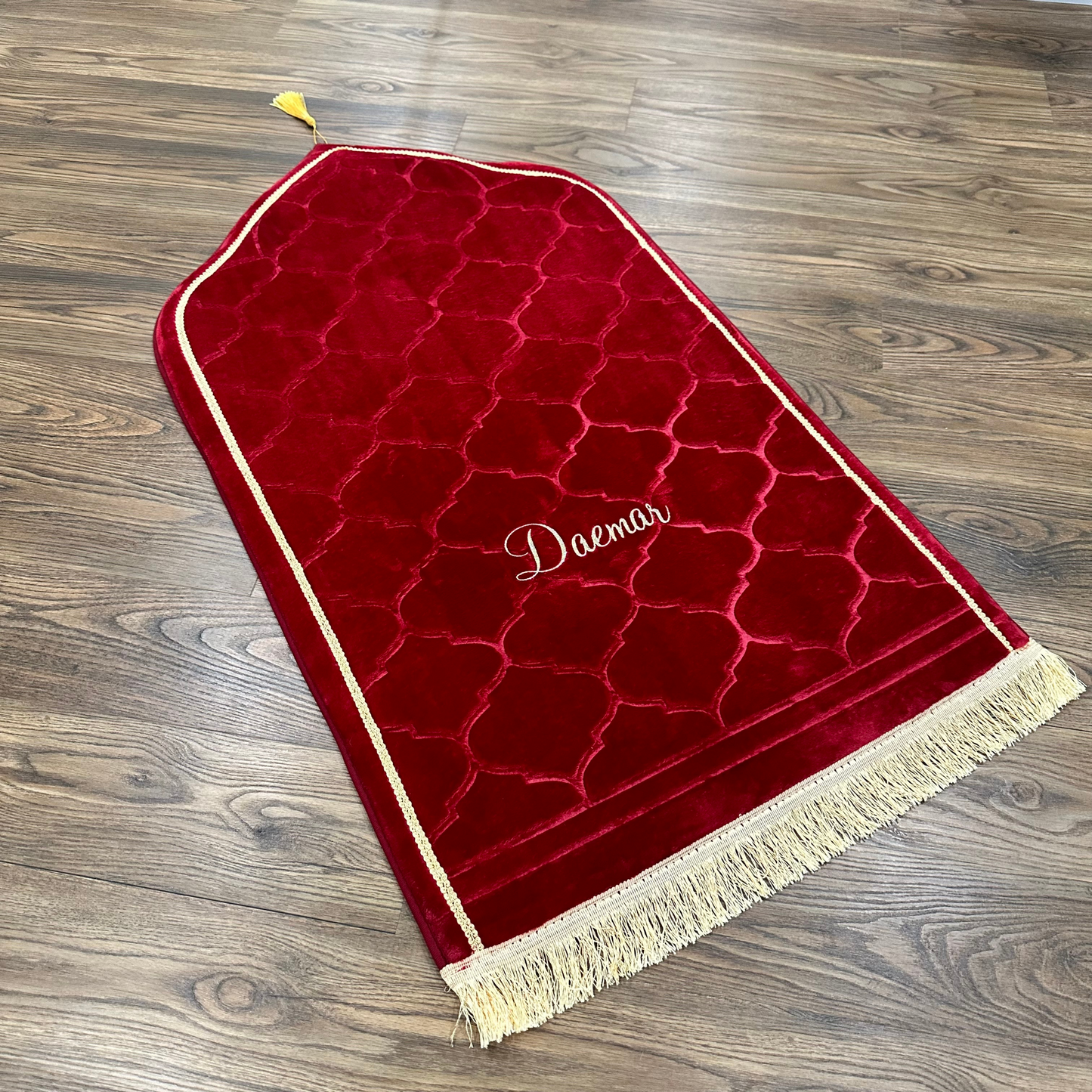 Personalized Elegant Single Prayer Mat (Thick Cushioning and Soft Material)