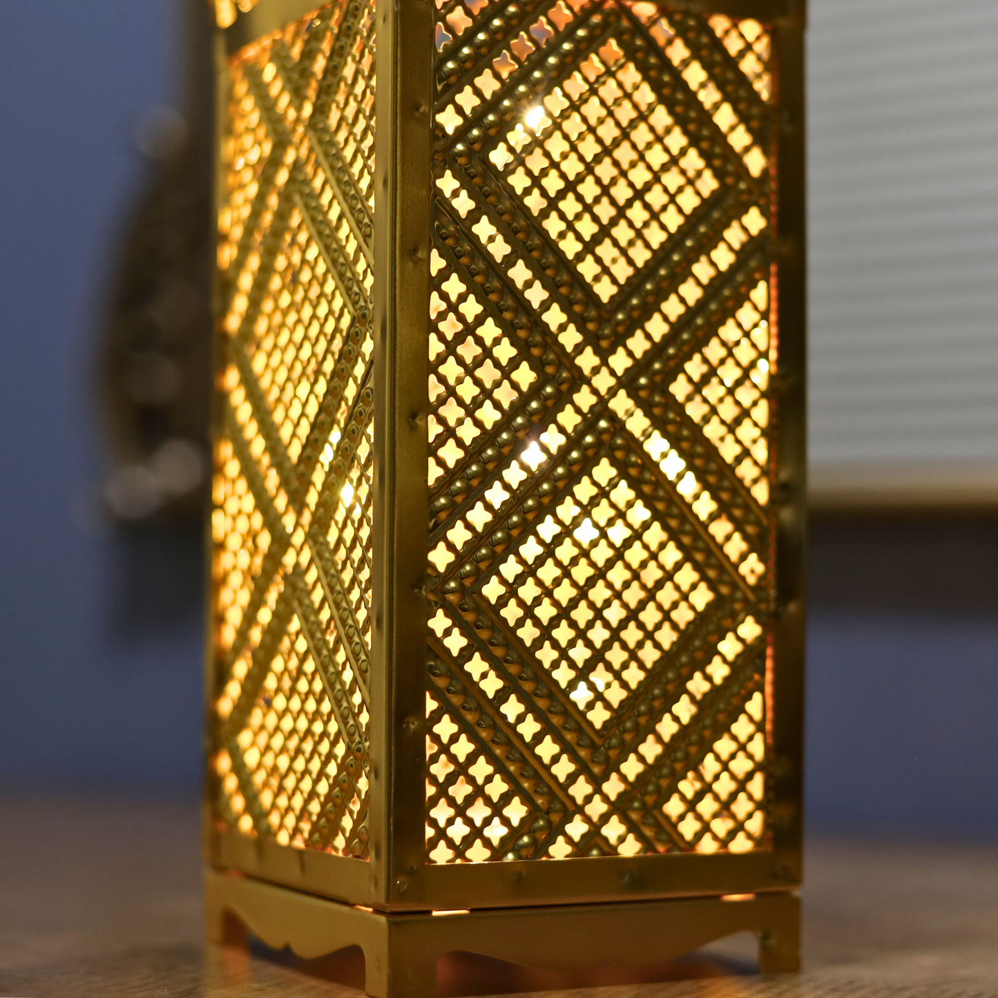 Stunning Tall Gold Metal Ramadan Lantern with LED Lights – Elegant Moroccan Cut Design