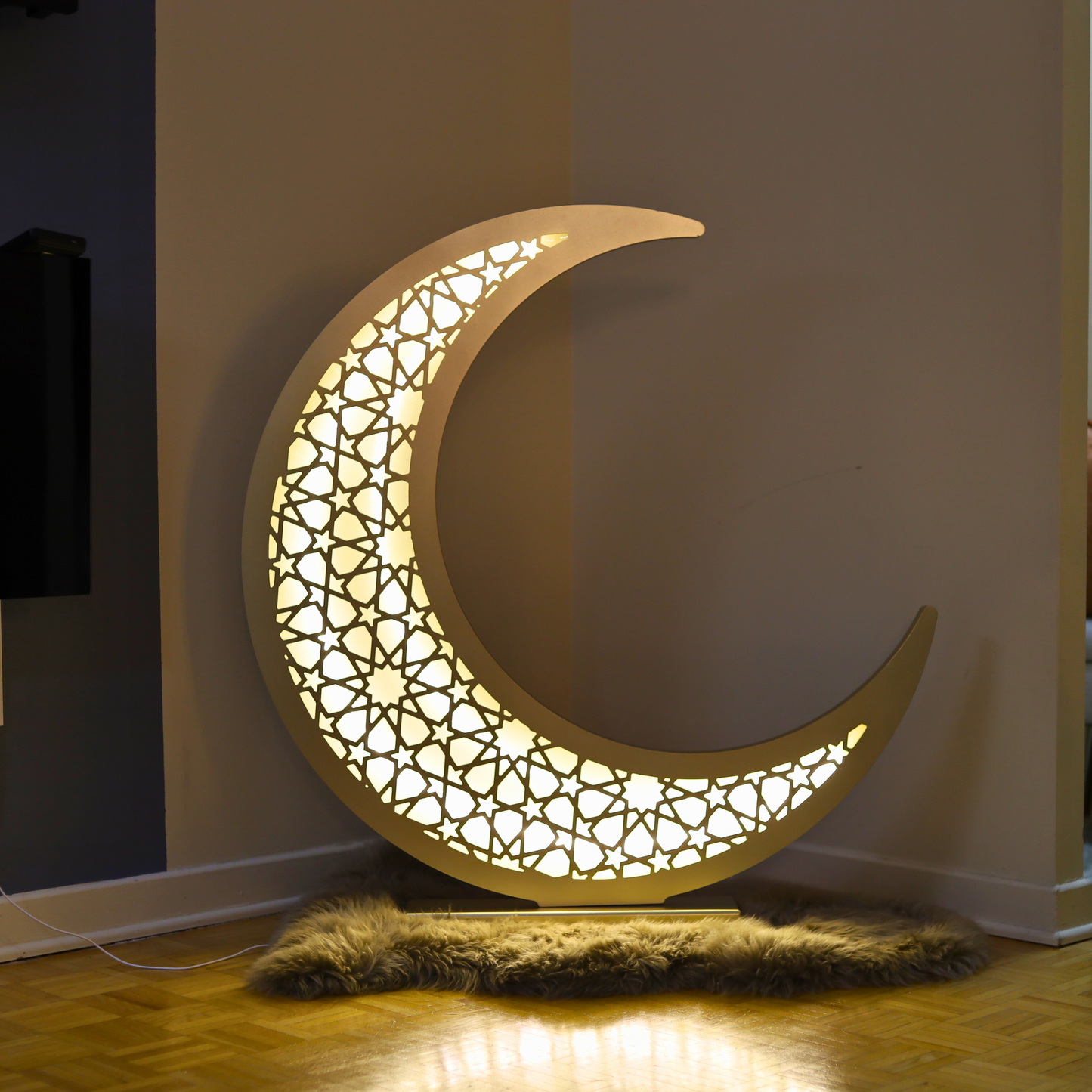 Extra-Large 100 cm Gold Ramadan Crescent with LED Lights – Luxury Statement Decor