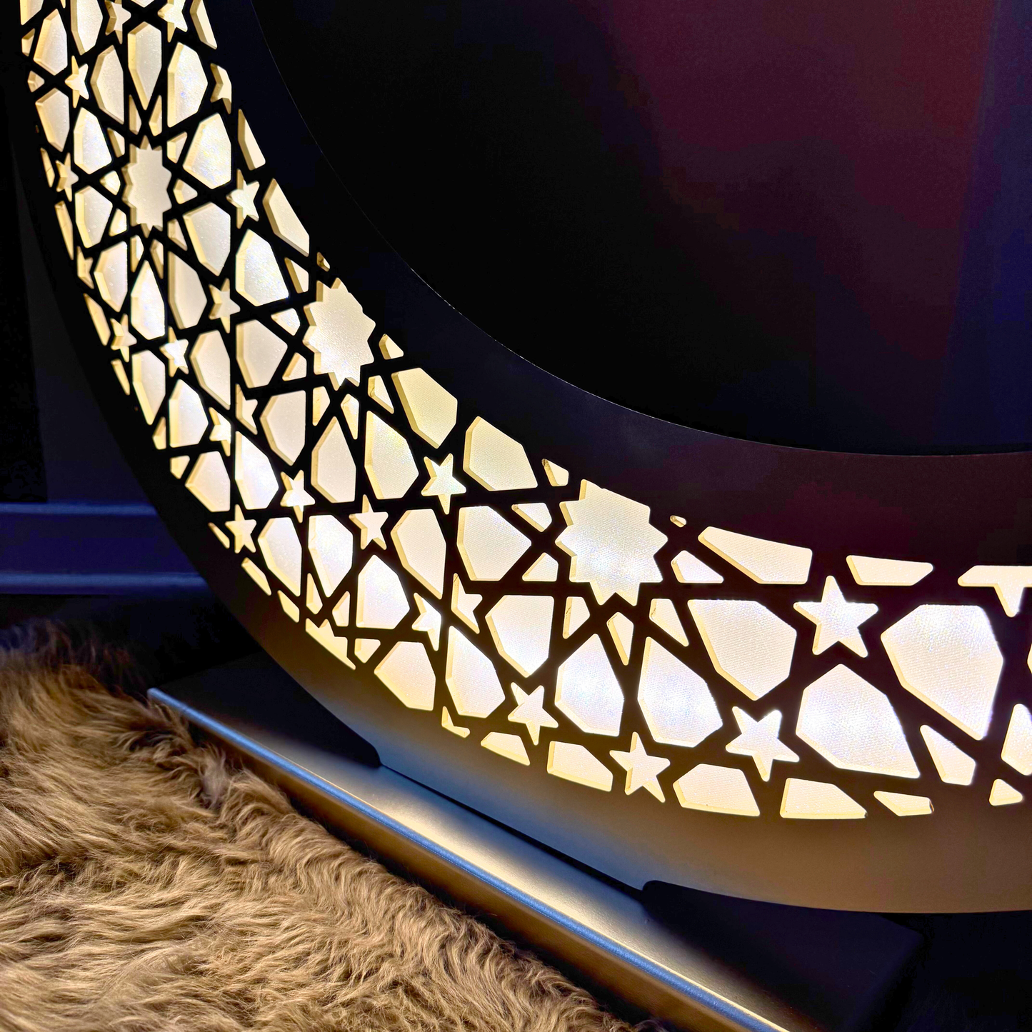 Extra-Large 100 cm Gold Ramadan Crescent with LED Lights – Luxury Statement Decor