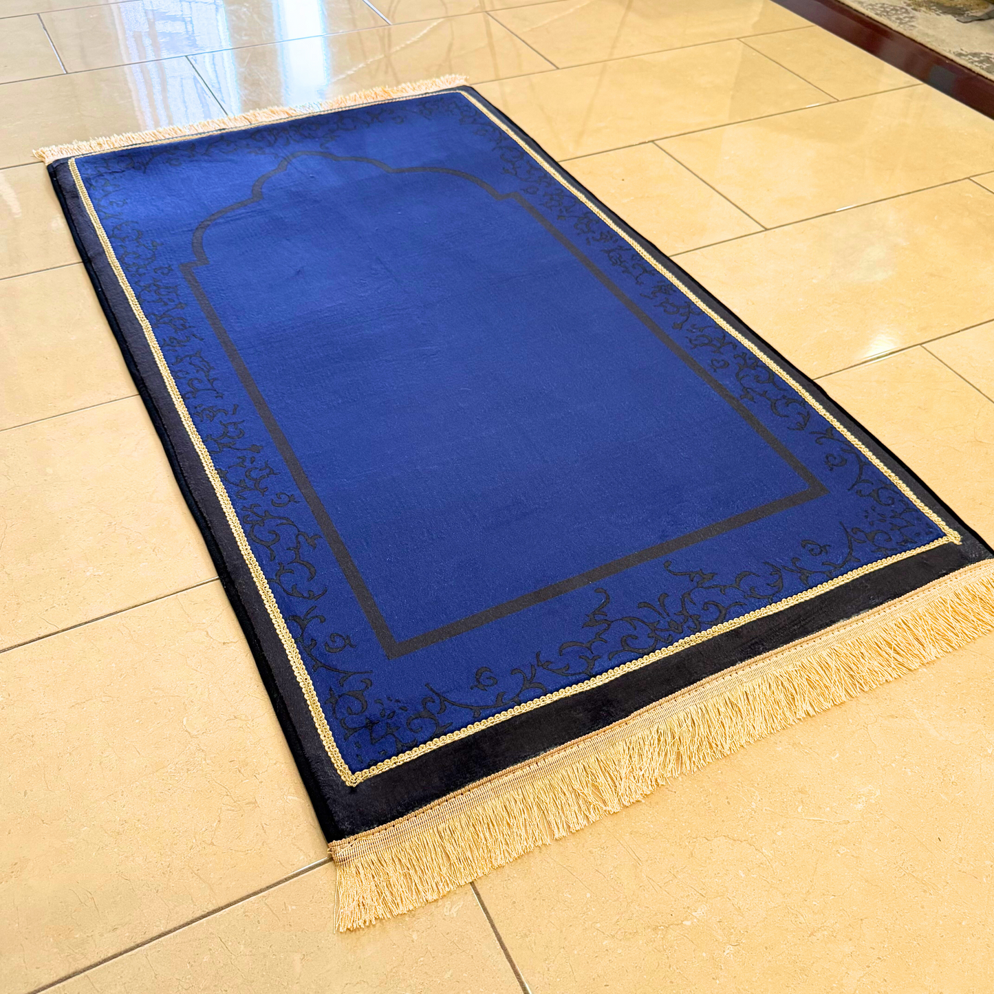 Royal Blue Mosque-Shaped Luxury Prayer Rug (Thick Cushioning & Long Size)