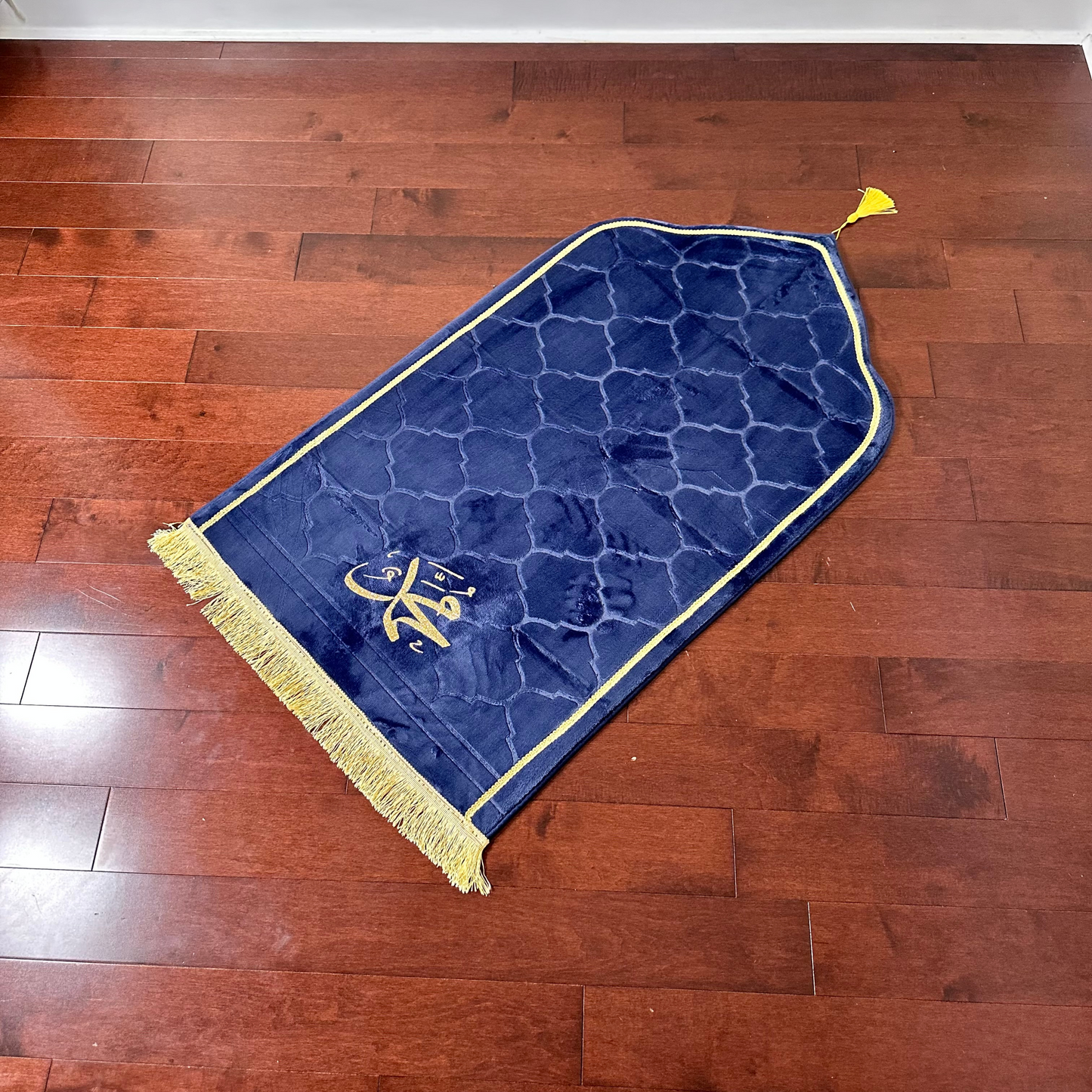 Personalized Elegant Single Prayer Mat (Thick Cushioning and Soft Material)