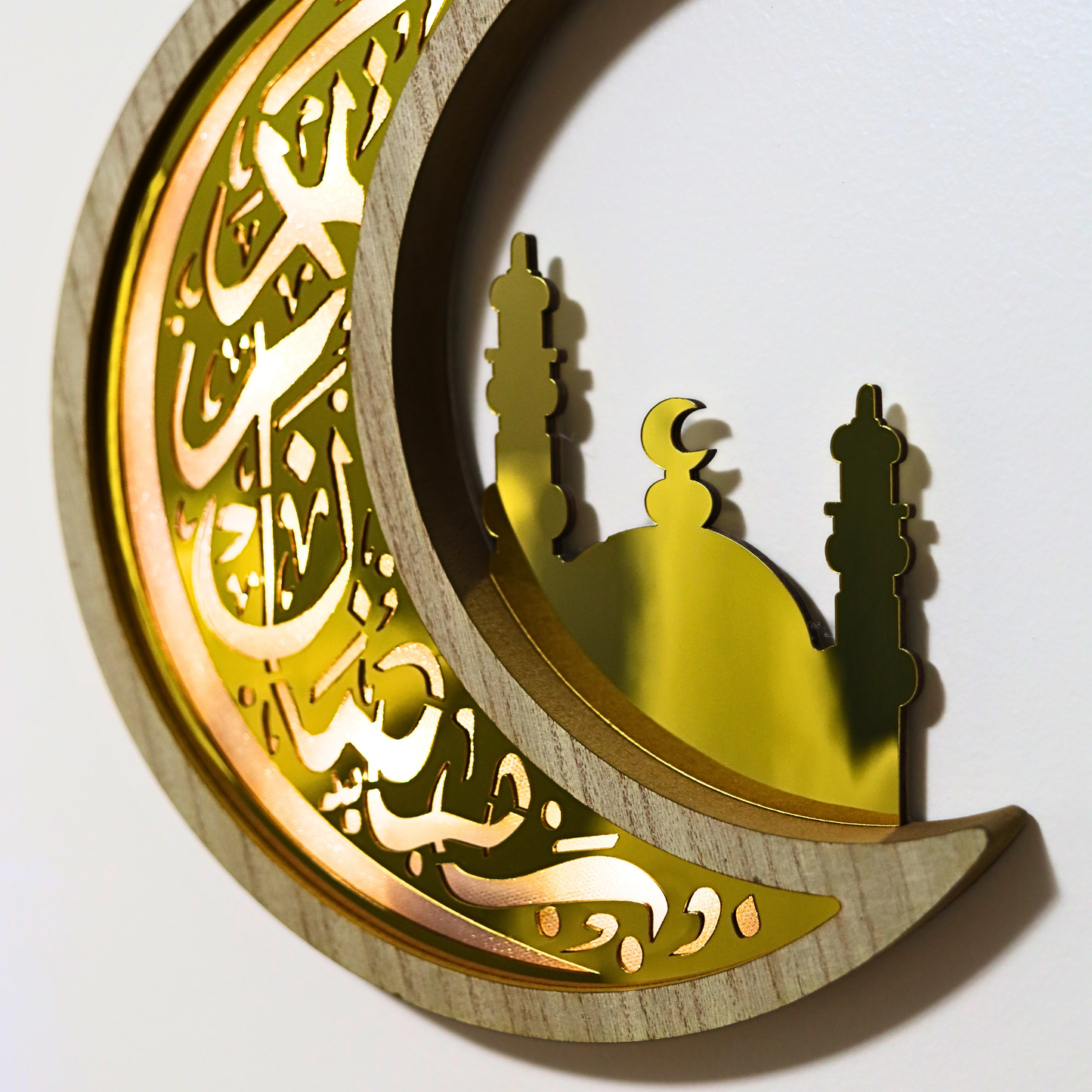 Eye-Catching Ramadan Kareem Door Hanger with Illuminated Crescent Moon
